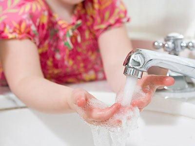 孩子洗手达标可有效防生病