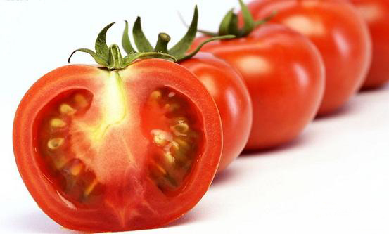 饭前吃番茄可以远离小肚腩
