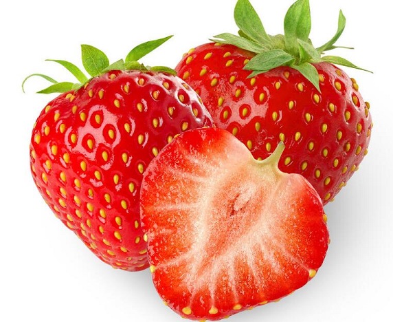 洗草莓之前别摘叶子淘米水淡盐水洗草莓最干净