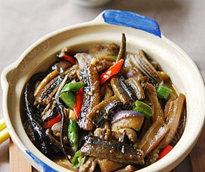 粤菜茄皮烧鳝鱼的做法