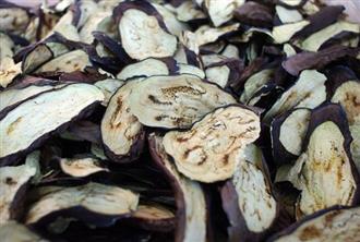 茄子干能和河蟹一起吃吗/同吃_茄子干和河蟹相克吗