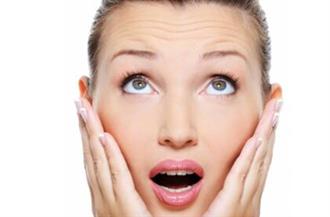 简单按摩塑造精致小脸