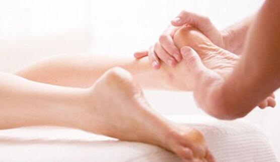 冬季手脚脱皮怎么办补充维生素可缓解