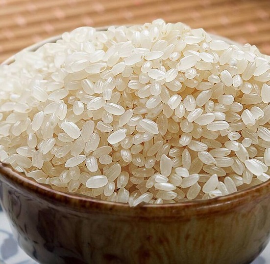 淘米时注意别淘走了大米营养