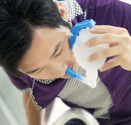 冷水洗鼻可防治鼻炎