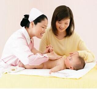 新生儿护理保健的8大重点