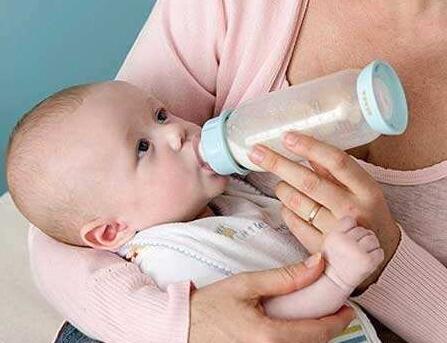 5个月大的婴儿在饮食上应该注意些什么