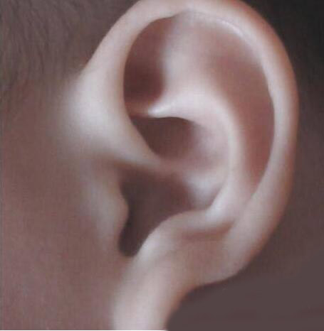 专家呼吁青少年善待自己的耳朵
