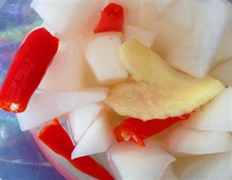 泡萝卜能和桔子一起吃吗/同吃_泡萝卜和桔子相克吗