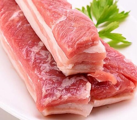 吃青木瓜炖肉促消化不便秘