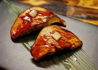 鸡屁股能和北极虾一起吃吗/同吃_鸡屁股和北极虾相克吗