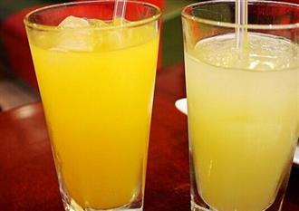 果汁能和全脂牛奶一起吃吗/同吃_果汁和全脂牛奶相克吗