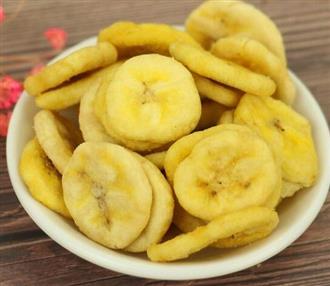 香蕉片能和冰糖一起吃吗_香蕉片和冰糖可以一起吃吗/同吃