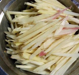 姜丝能和狗肉一起吃吗/同吃_姜丝和狗肉相克吗