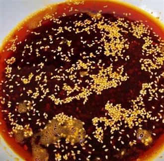 红油能和鸡蛋一起吃吗_红油和鸡蛋可以一起吃吗/同吃