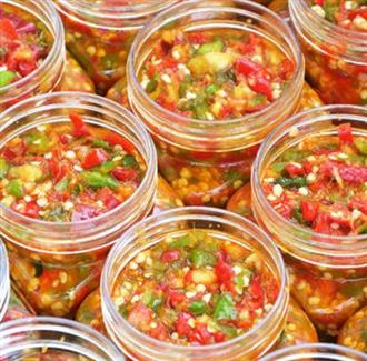 蒜蓉辣酱能和洋葱一起吃吗_蒜蓉辣酱和洋葱可以一起吃吗/同吃