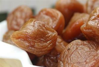 梅脯能和螃蟹一起吃吗/同吃_梅脯和螃蟹相克吗