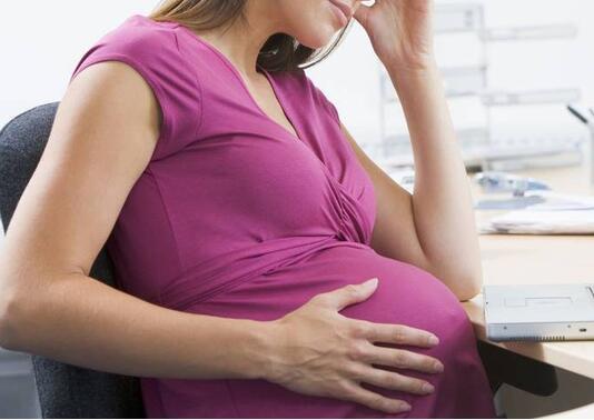 胎儿缺氧一个星期才发现_孕妇缺氧在家怎么处理_胎儿缺氧的原因