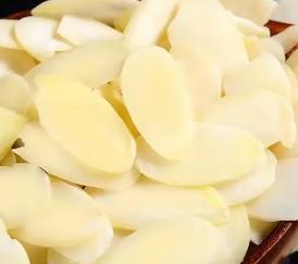 杏仁片能和黄芪一起吃吗/同吃_杏仁片和黄芪相克吗 杏仁片能和黄芪一起吃吗/同吃_杏仁片和黄芪相克吗