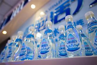 你不知道的西餐礼仪：红酒?白酒?还是……