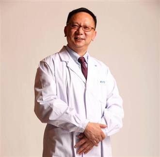 近视成“国病”：大、中学生近视率超8成