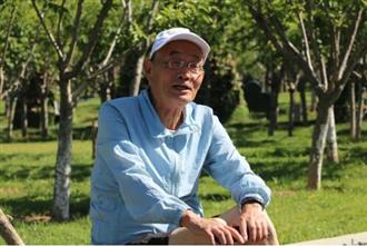 大爱城控股| 大爱书院：配音达人，这才是75岁人生的正确打开方式
