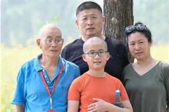 大爱城控股| 大爱书院：配音达人，这才是75岁人生的正确打开方式