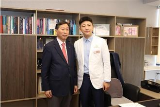 慧清雅妍医学整形李鸿强院长为中韩医美行业交流与合作做出贡献