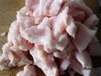 肥猪肉能和菊花一起吃吗/同吃_肥猪肉和菊花相克吗