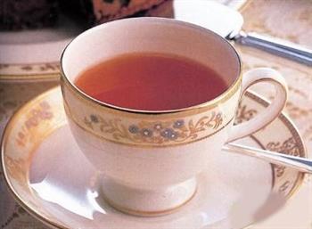 原来用保温杯泡茶茶容易苦？