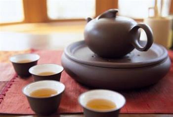 常饮浓茶烫茶可能患癌症