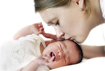 影响宝宝健康的七种错误睡眠方式