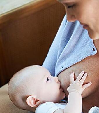 新生宝宝不吃母乳原因探密