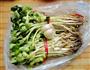 蒜茸黑豆苗的做法图解1