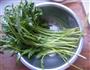 茼蒿虾仁小豆腐的做法图解3