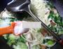 猪肚菇青菜汤面的做法图解6