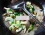 榨菜丝猪肚菇炒青菜的做法图解5