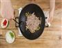 榨菜炒肉丝的做法图解6
