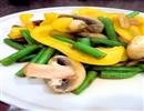 蘑菇青豆黄椒炒