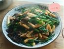 韭菜苔炒杏鲍菇木耳