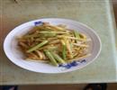土豆炒芹菜