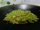 五花肉炒青黄豆